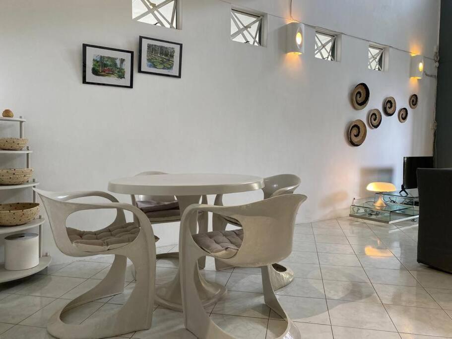 Maison Jade Montchoisy מראה חיצוני תמונה